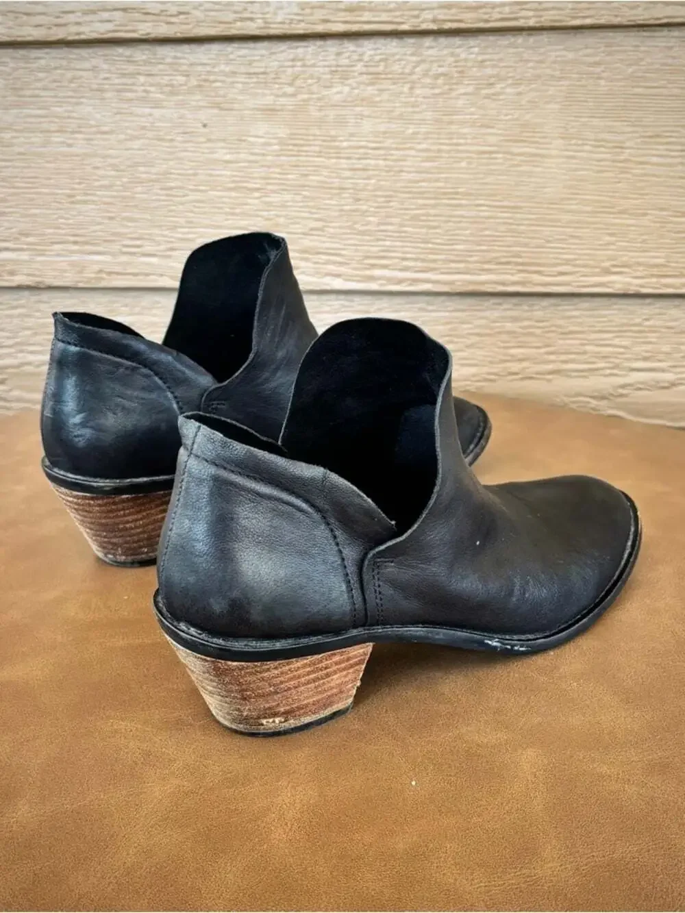 Kelsi Dagger sleek black